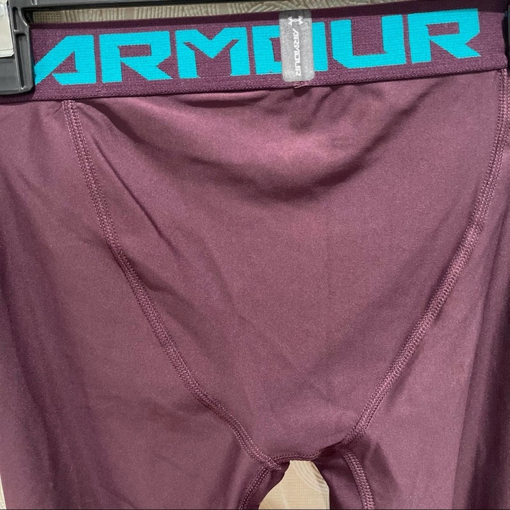 0357 NEW Under Armour Leggings Kinetic Purple Three-Quarter Leggings - Picture 9 of 12